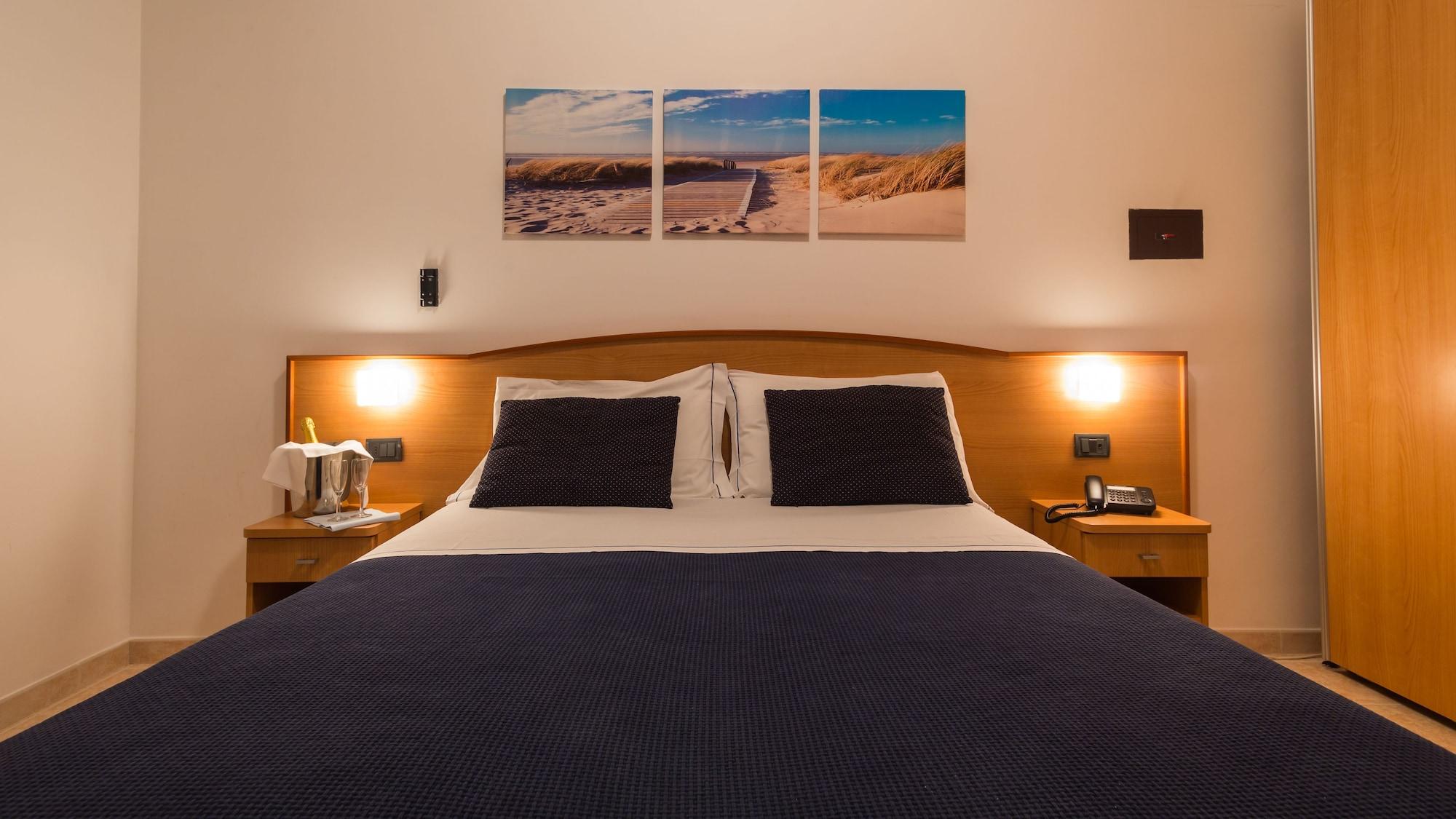 Hotel Mare Blu Pineto Exterior foto