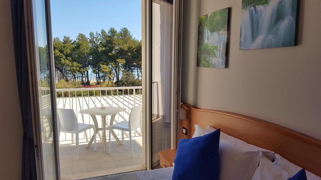 Hotel Mare Blu Pineto Exterior foto