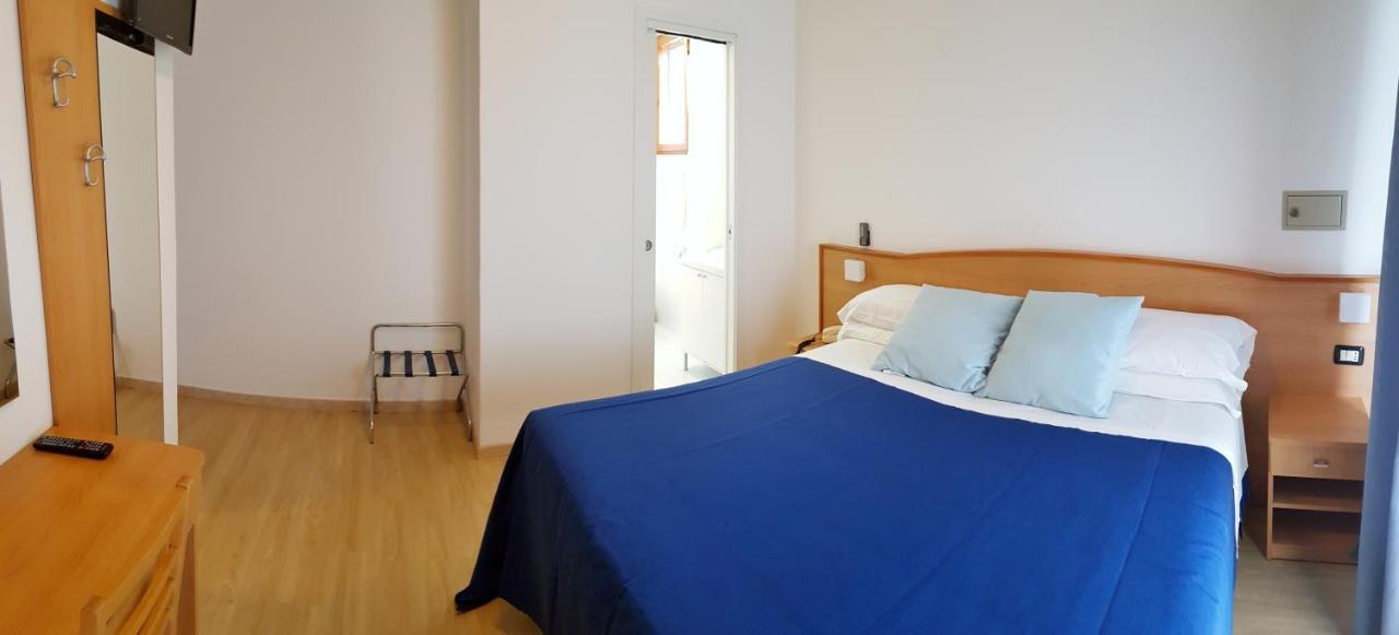 Hotel Mare Blu Pineto Exterior foto